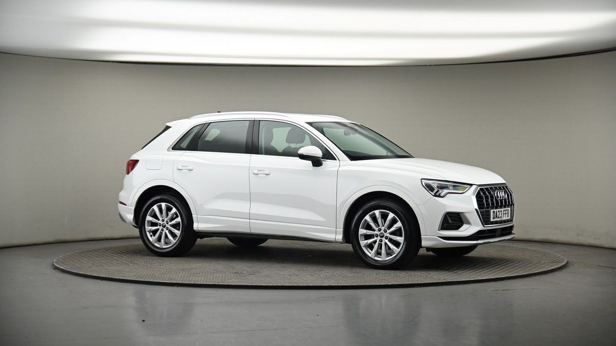 More views of Audi Q3