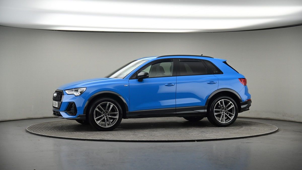 More views of Audi Q3