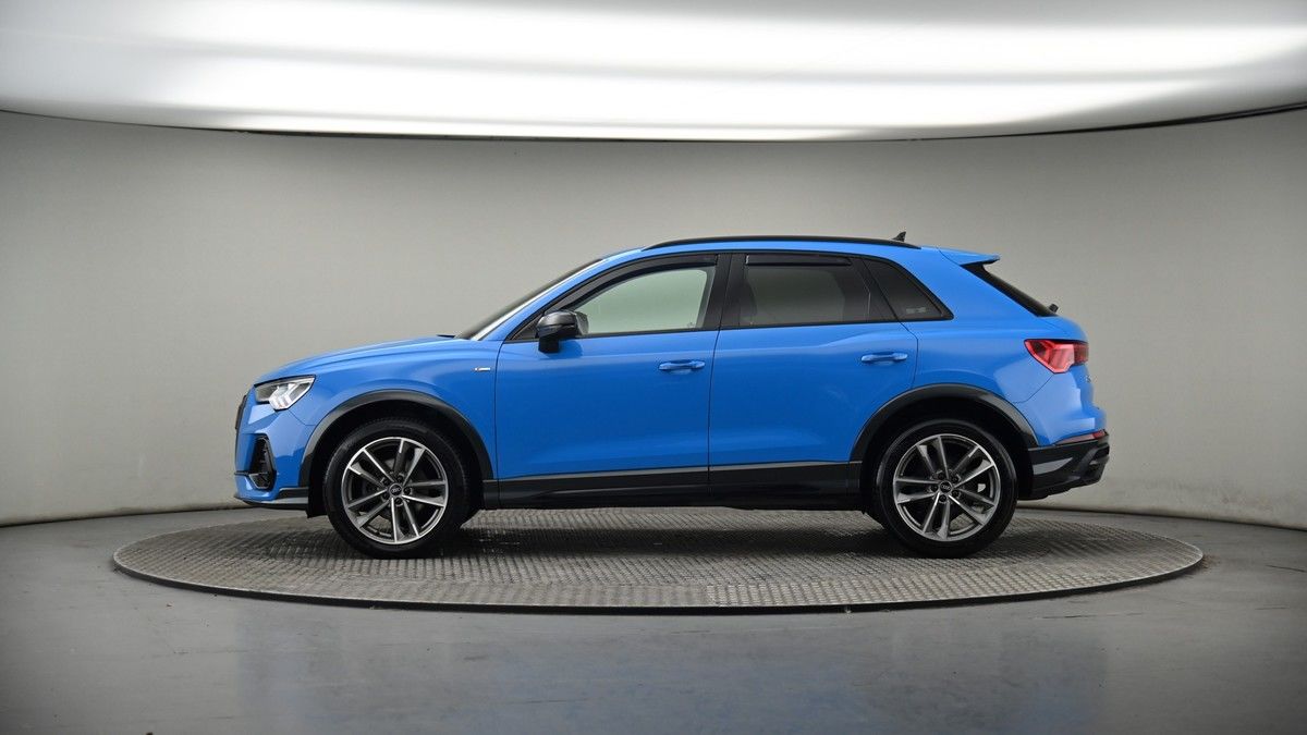 More views of Audi Q3