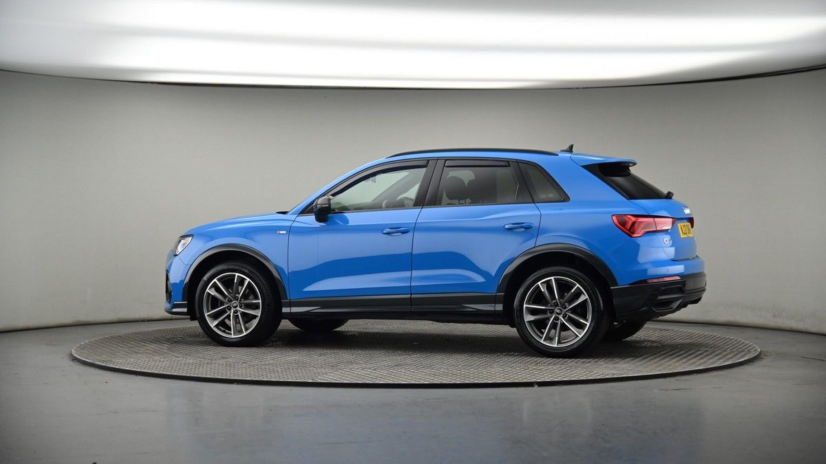 More views of Audi Q3