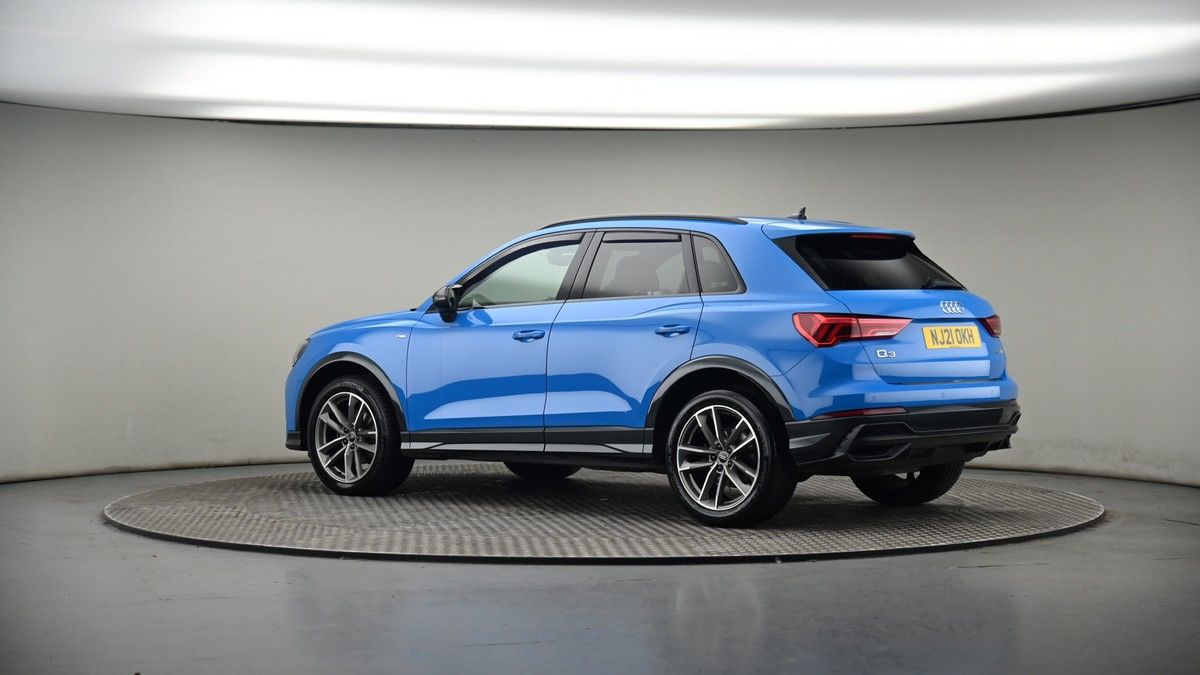 More views of Audi Q3