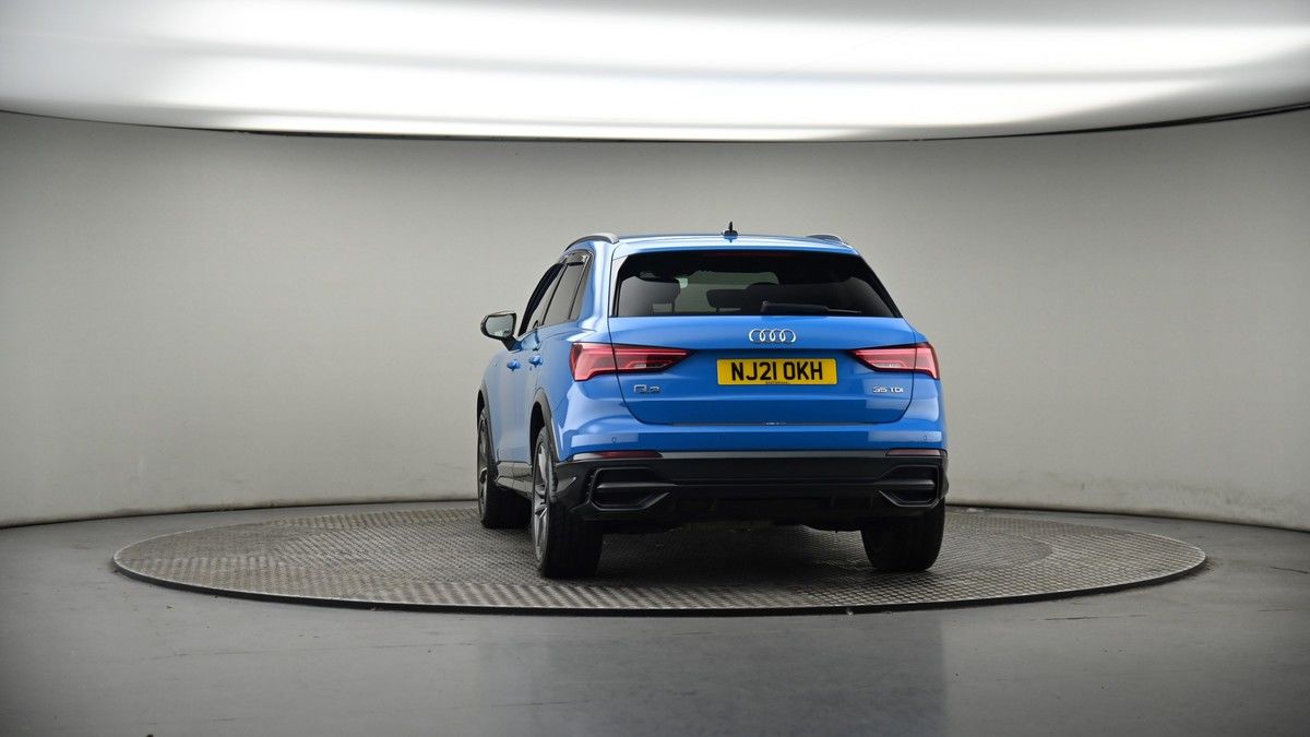 Audi Q3 Image 17