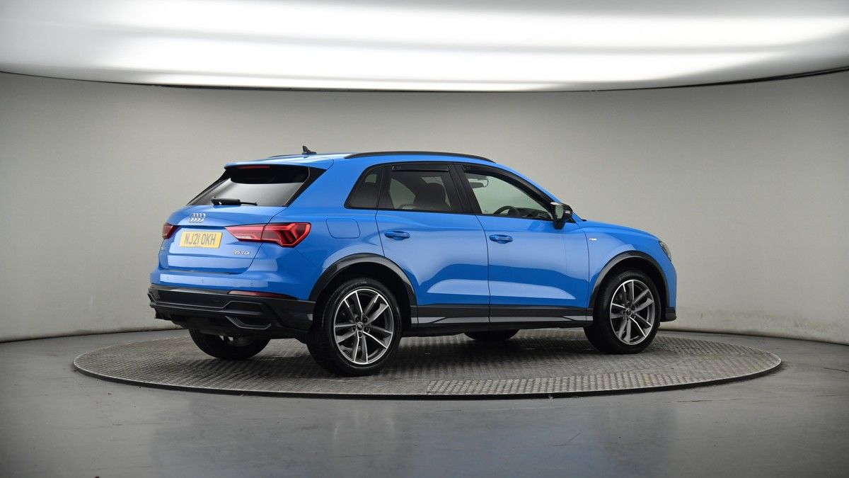 More views of Audi Q3