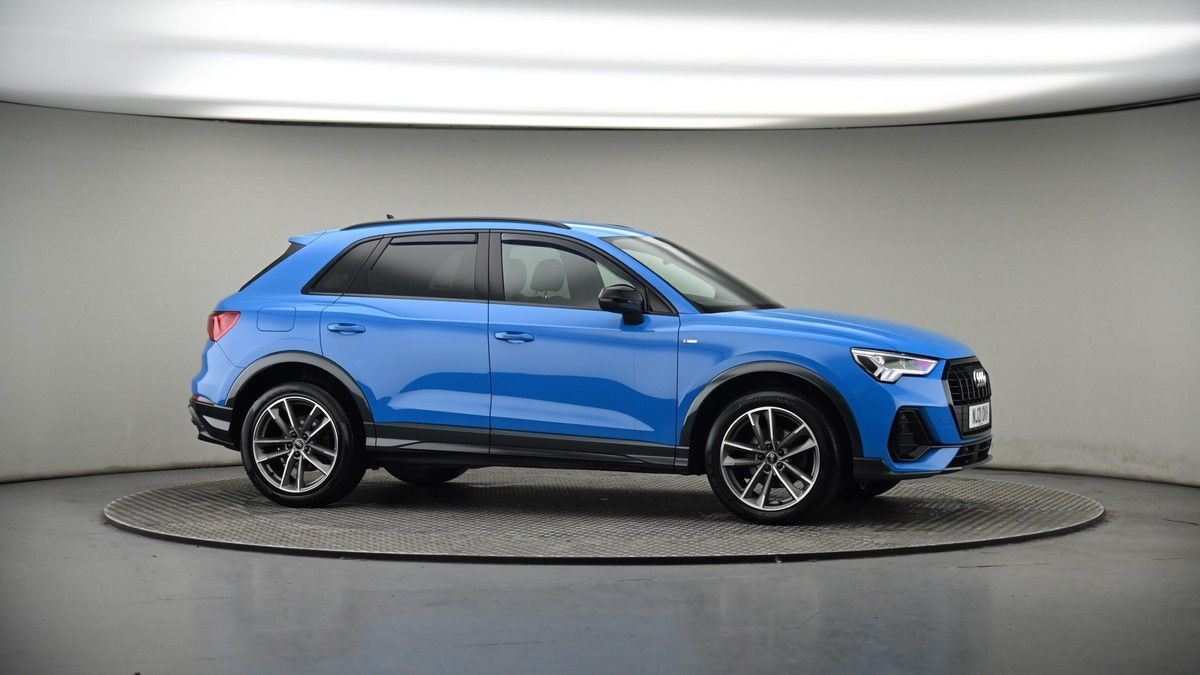 More views of Audi Q3