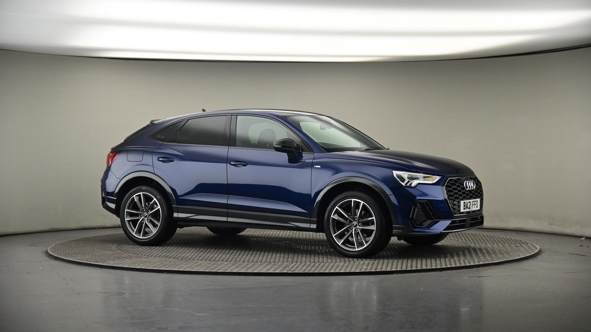 Audi Q3 Image 6