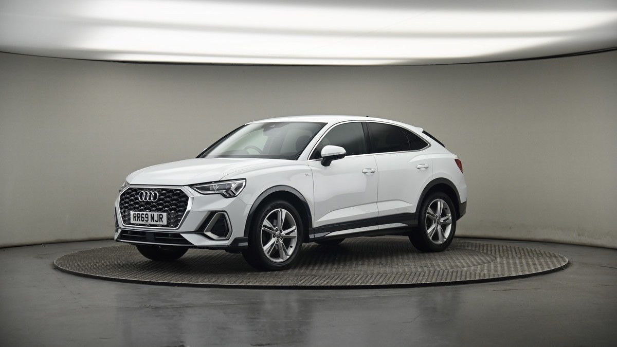 More views of Audi Q3