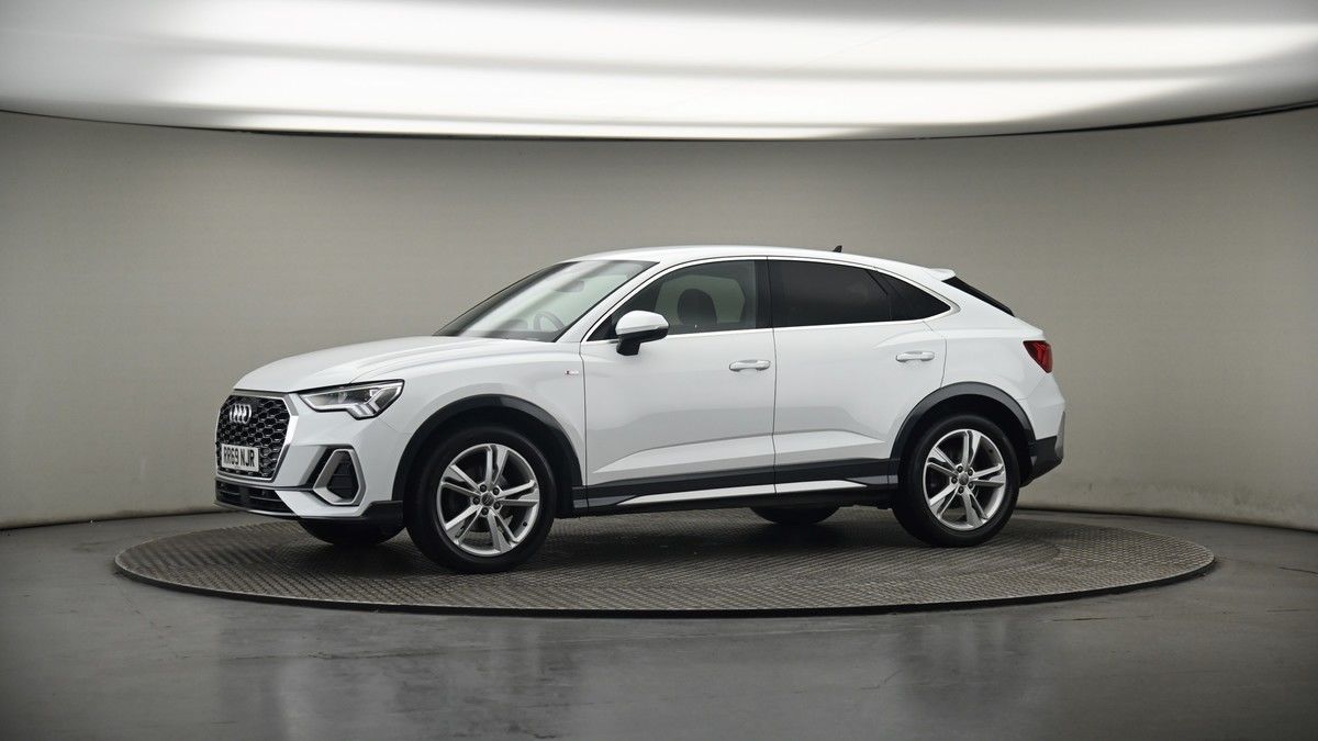 More views of Audi Q3