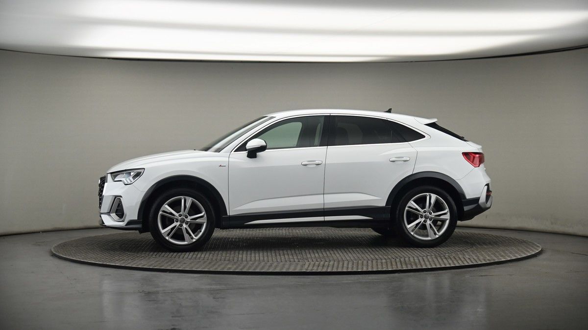 More views of Audi Q3