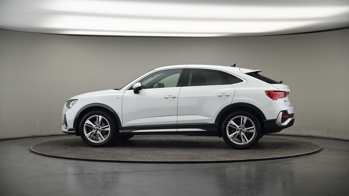 More views of Audi Q3