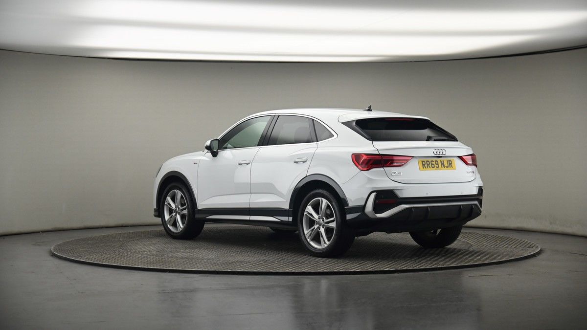 More views of Audi Q3