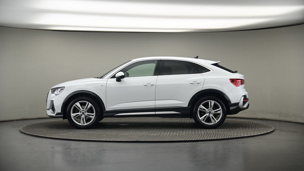 More views of Audi Q3