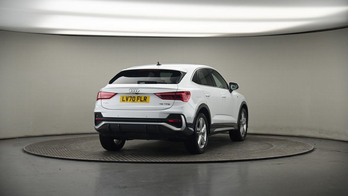 More views of Audi Q3