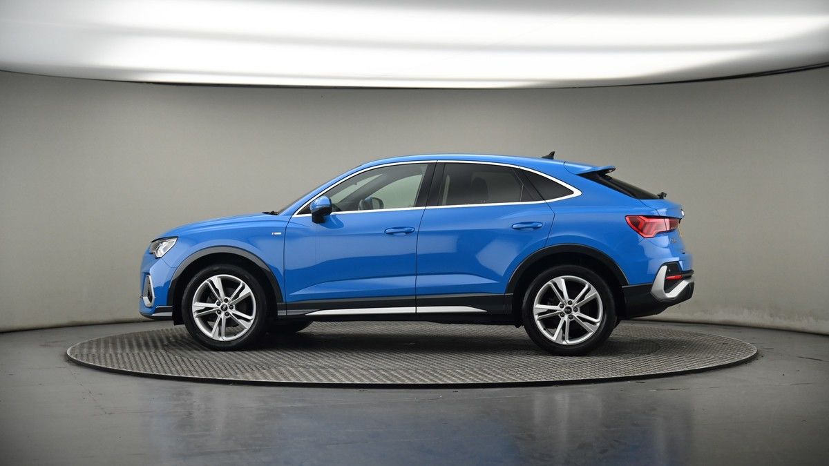 More views of Audi Q3