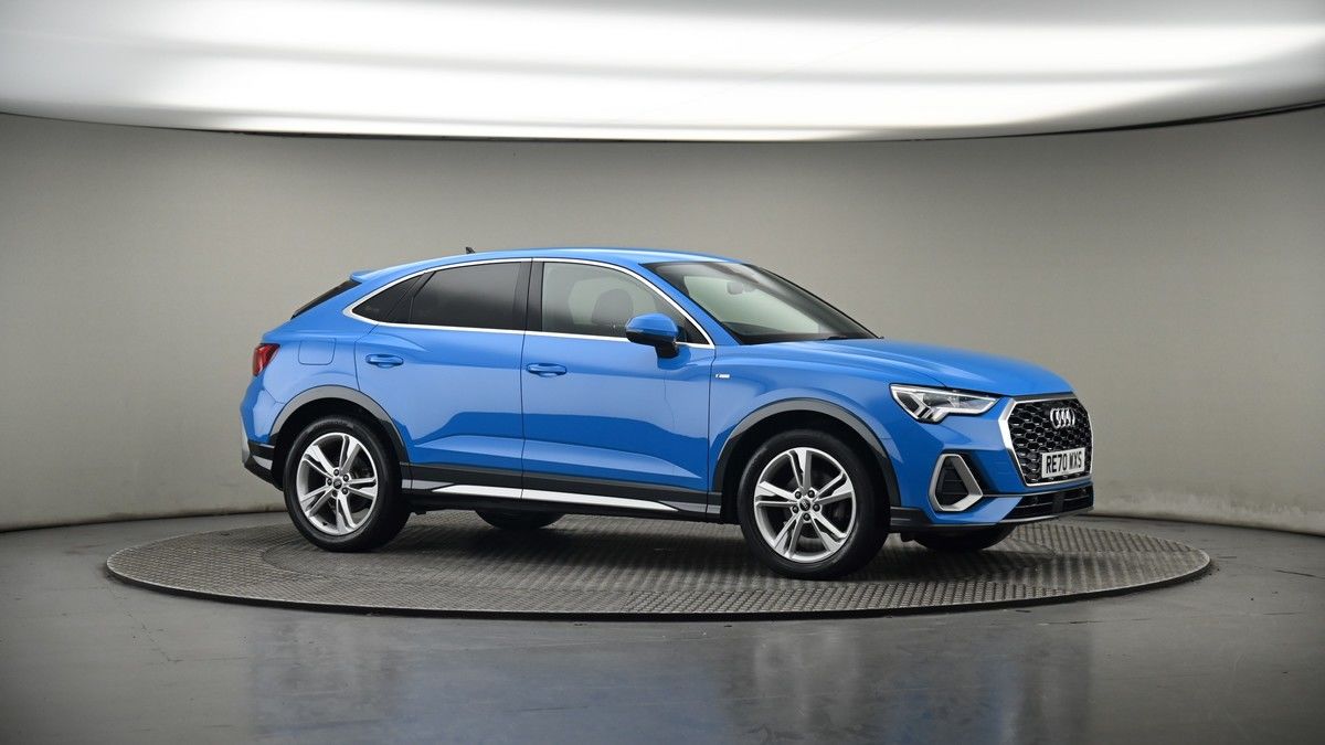 Audi Q3 Image 6