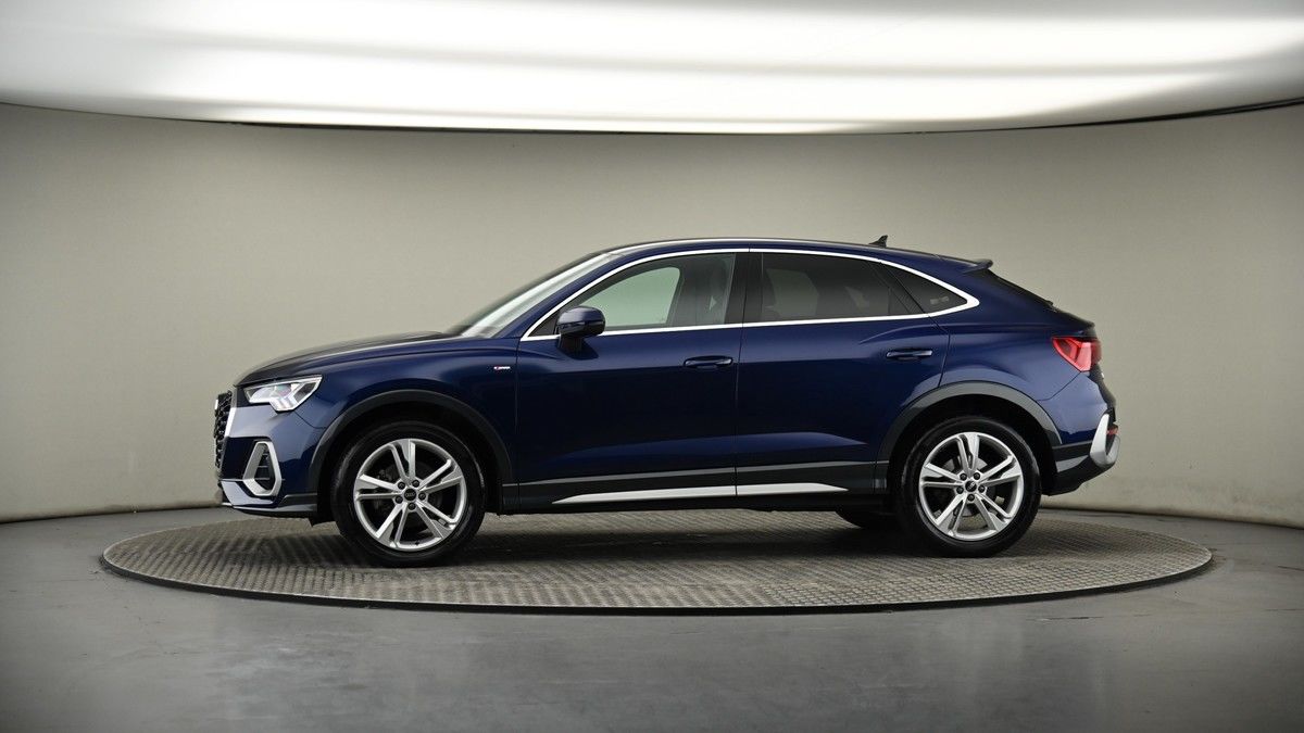 More views of Audi Q3