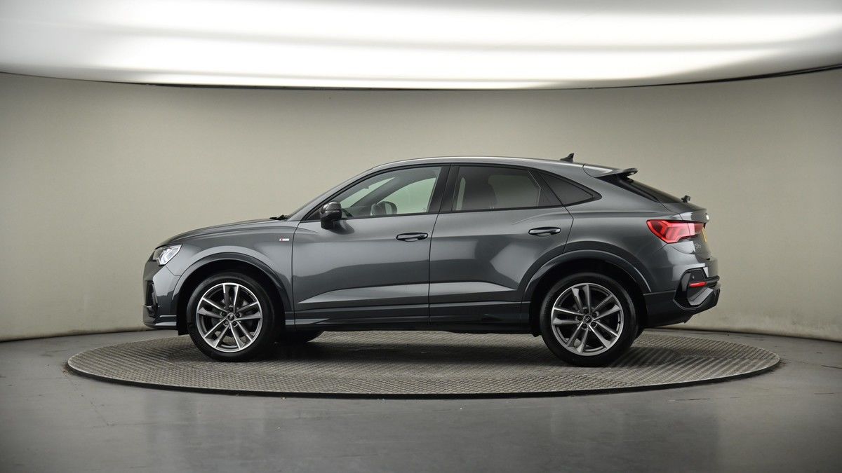 More views of Audi Q3