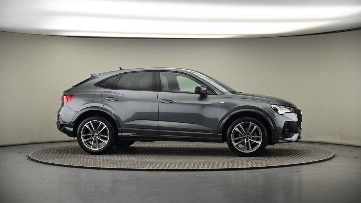 More views of Audi Q3