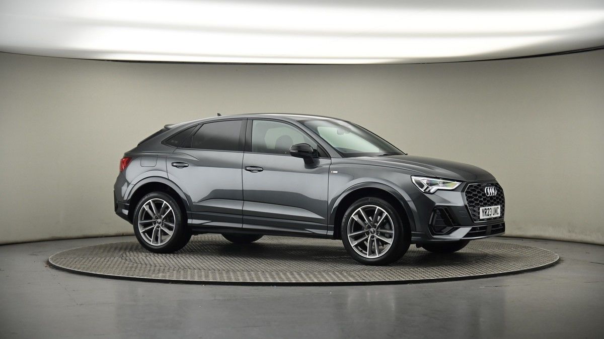 Audi Q3 Image 6