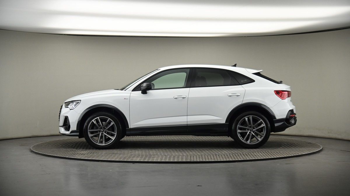 More views of Audi Q3