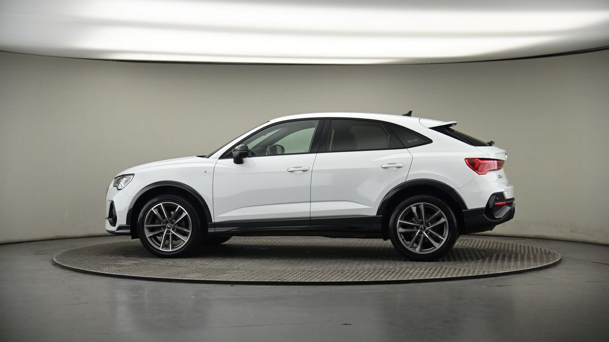 More views of Audi Q3