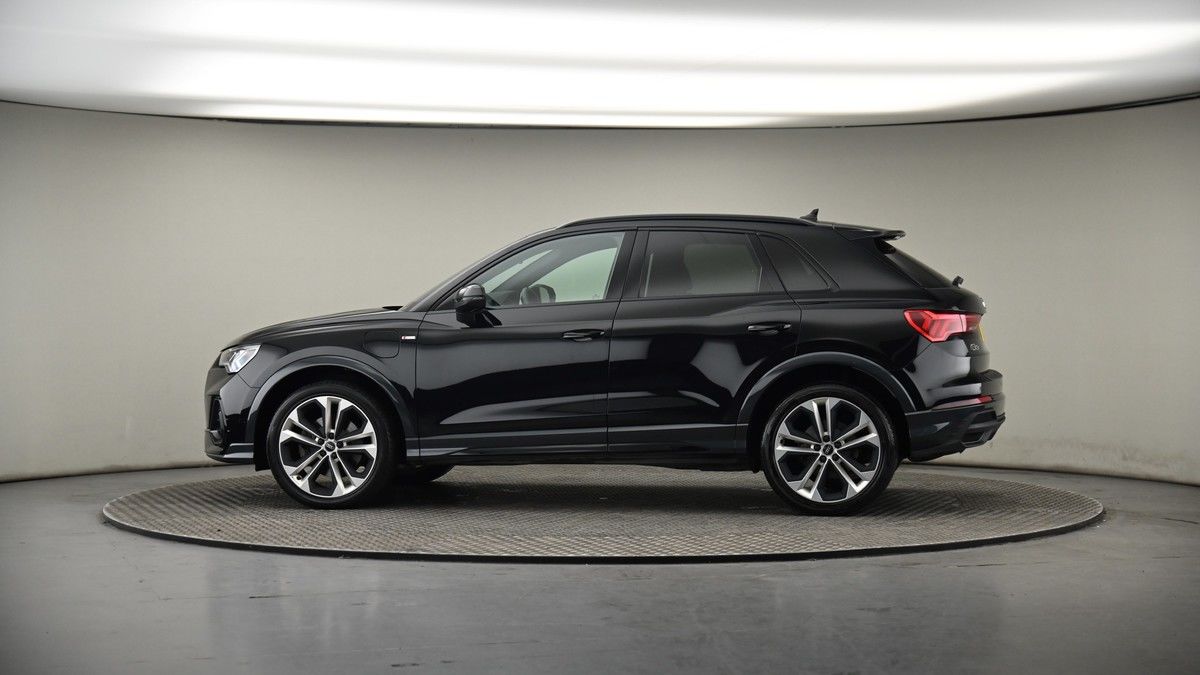 More views of Audi Q3