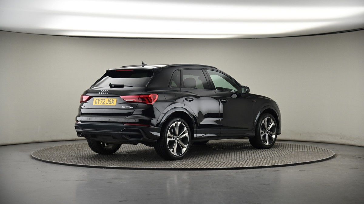 More views of Audi Q3