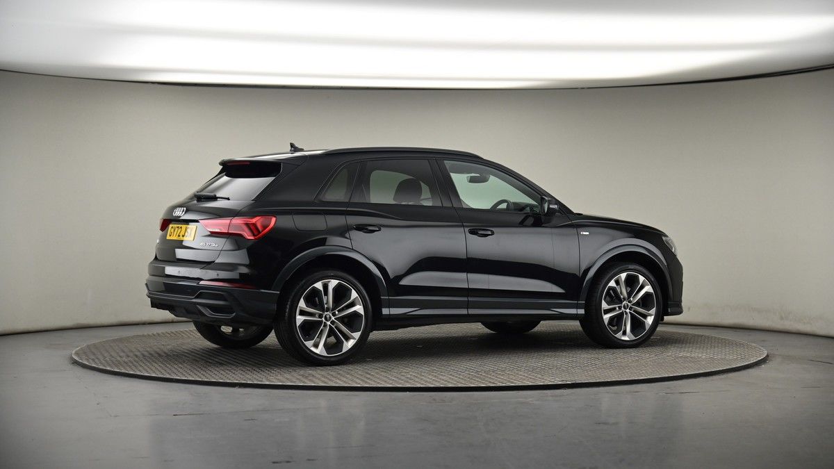 More views of Audi Q3