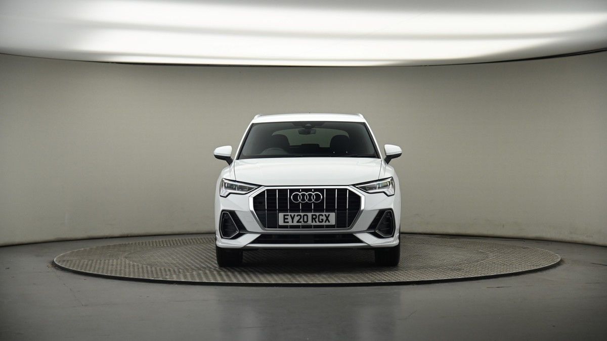 Audi Q3 Image 18