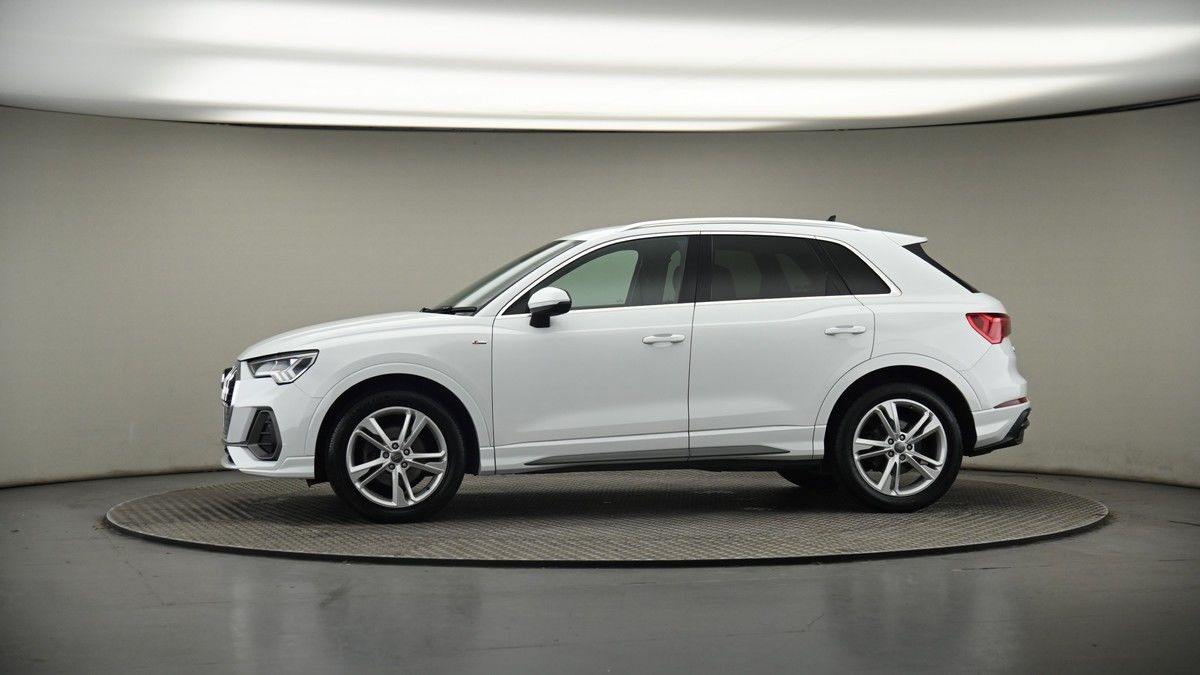 More views of Audi Q3