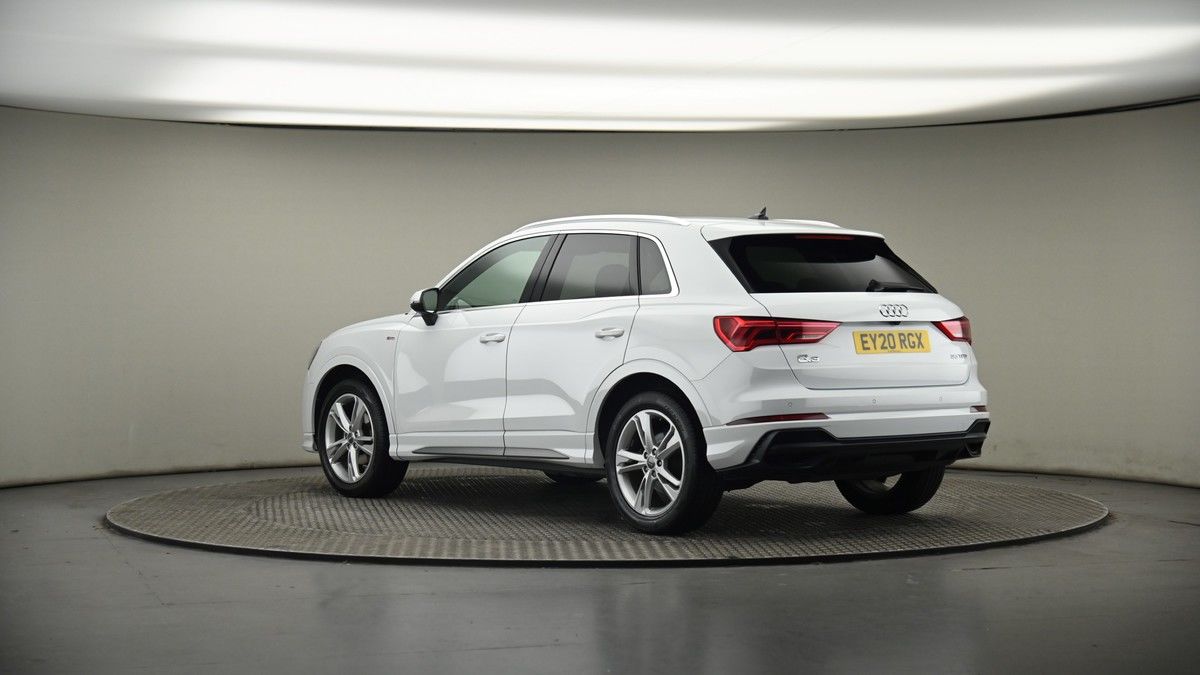 More views of Audi Q3