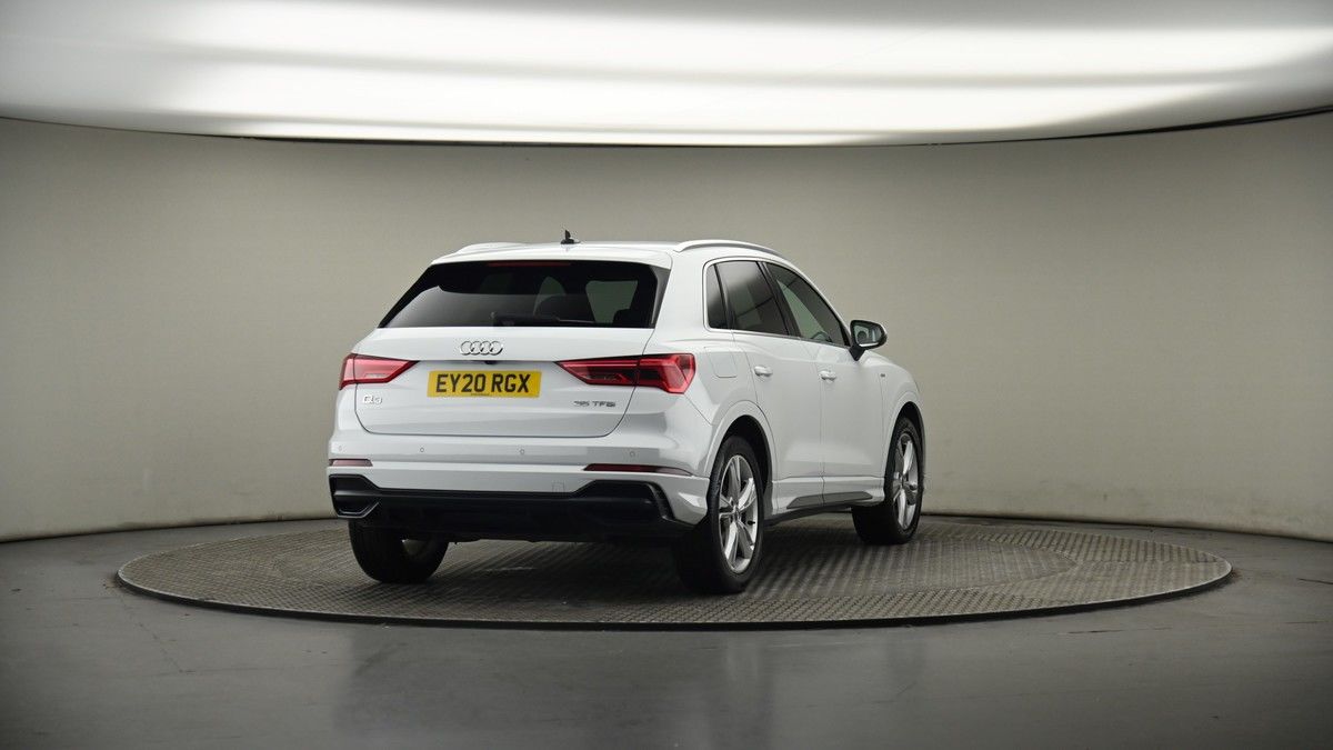 More views of Audi Q3