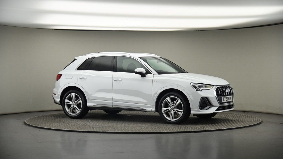 Audi Q3 Image 6