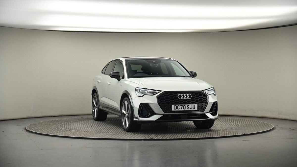 More views of Audi Q3