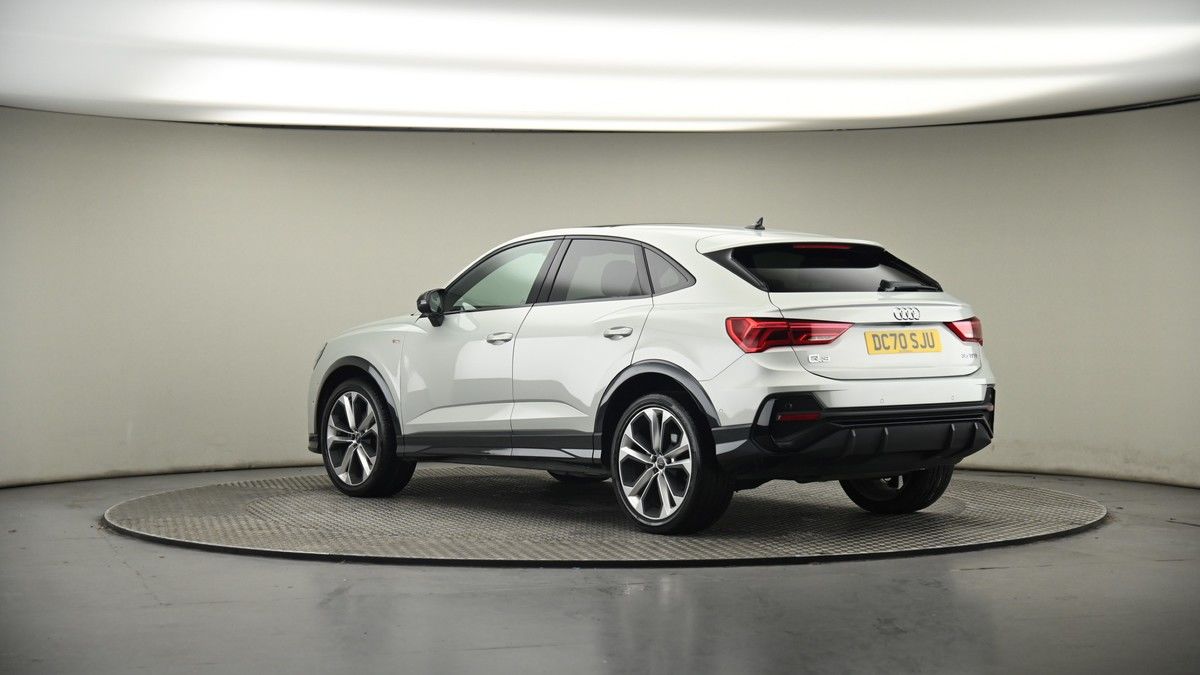 More views of Audi Q3