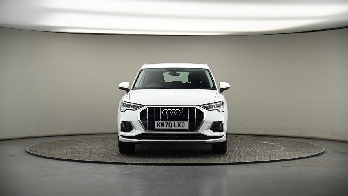 Audi Q3 Image 18