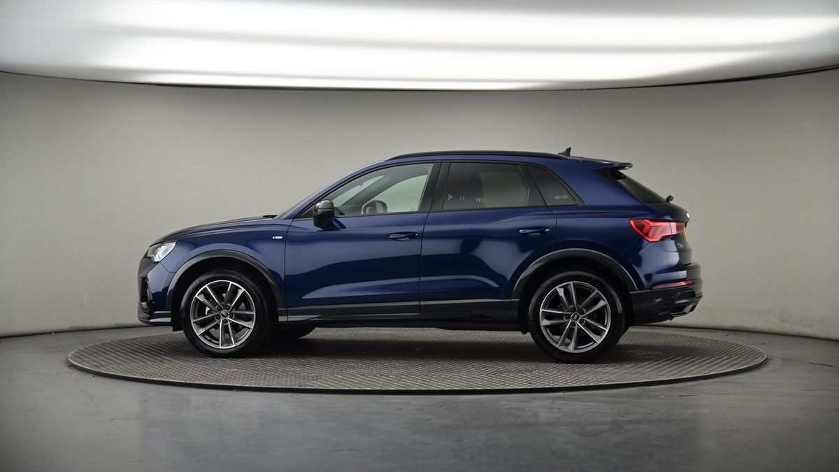 More views of Audi Q3