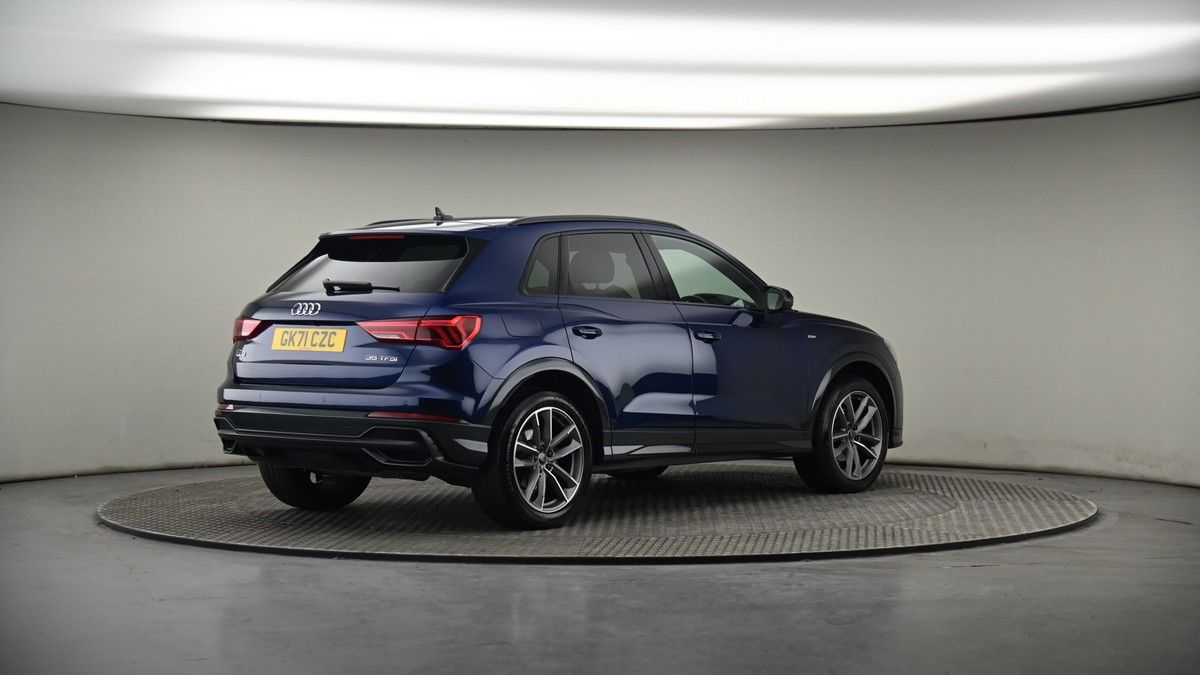 More views of Audi Q3