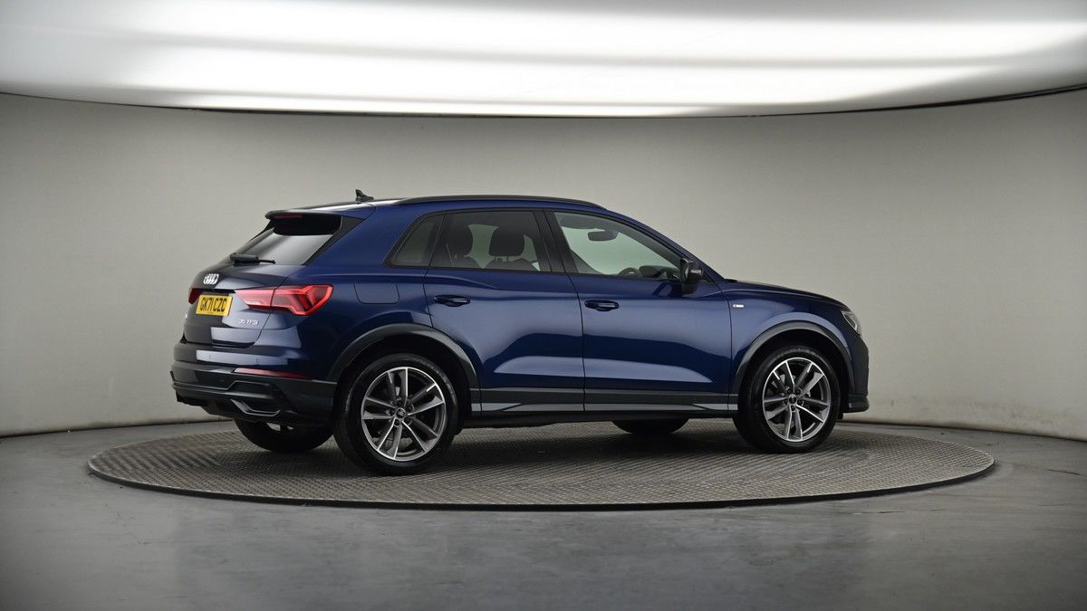 More views of Audi Q3