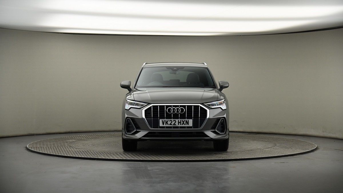 Audi Q3 Image 17