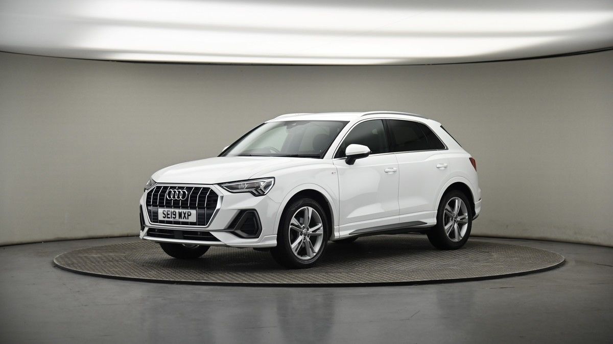 More views of Audi Q3