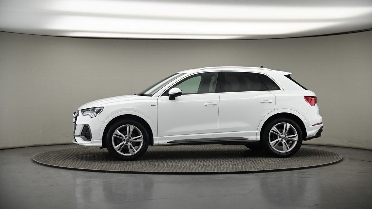 More views of Audi Q3