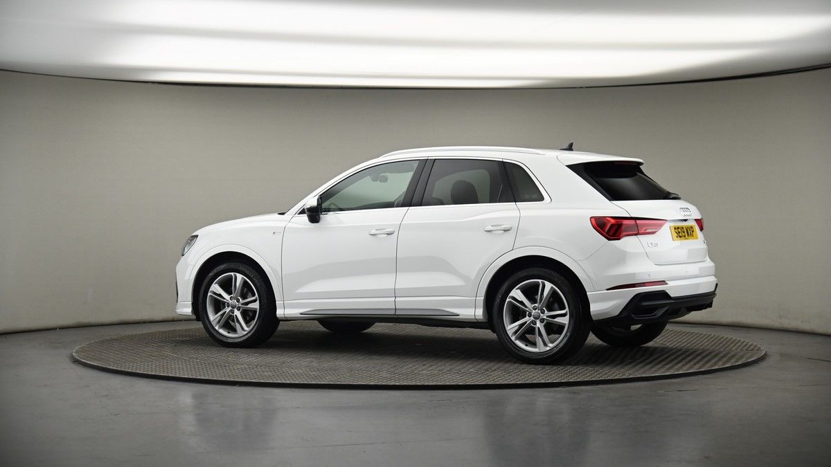 More views of Audi Q3