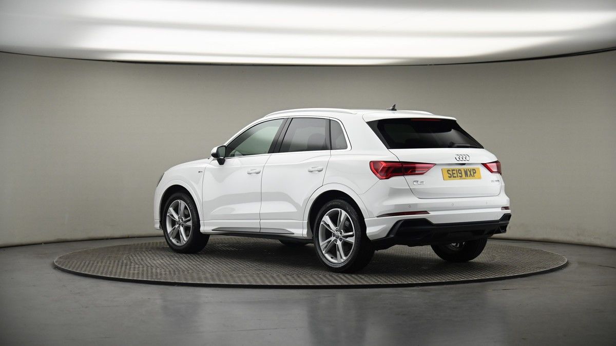 More views of Audi Q3