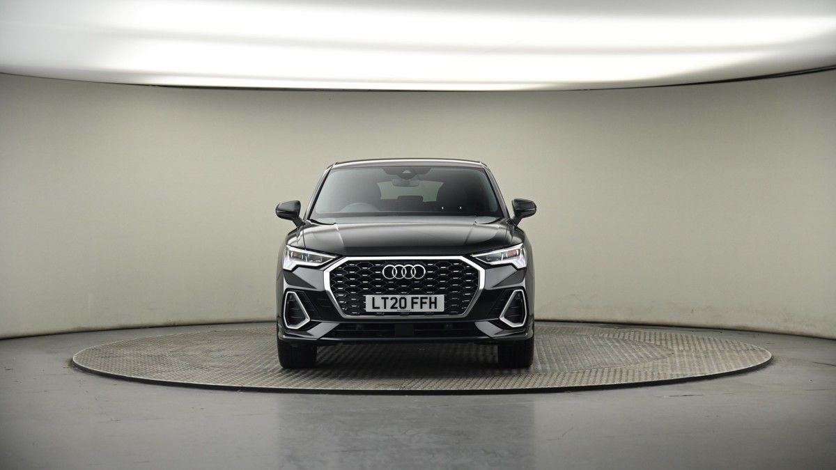 Audi Q3 Image 18