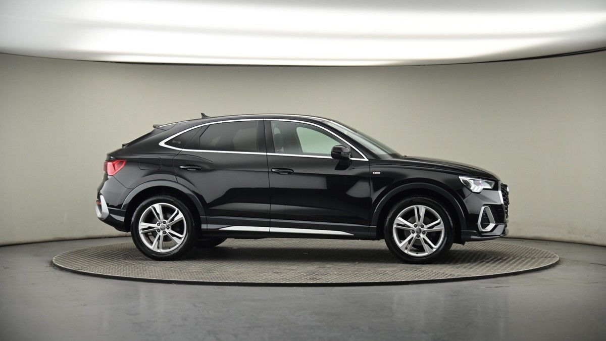 More views of Audi Q3