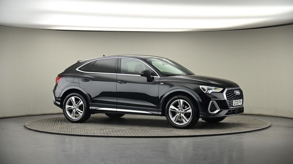 Audi Q3 Image 6