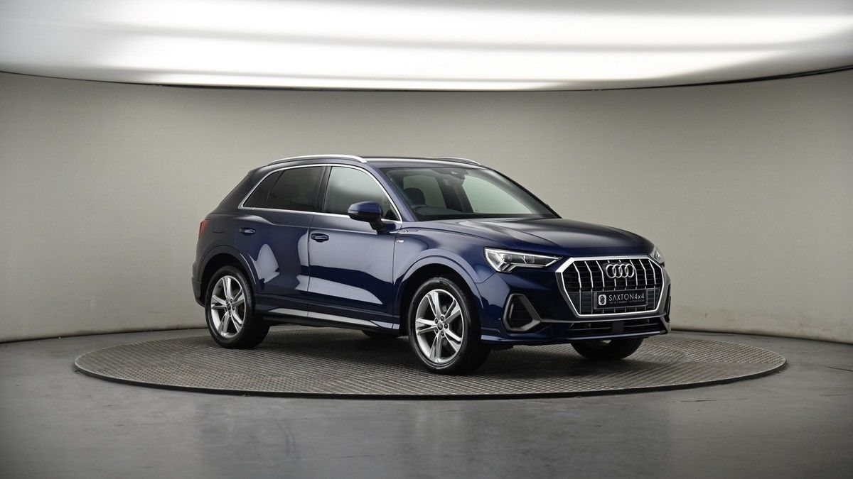 More views of Audi Q3