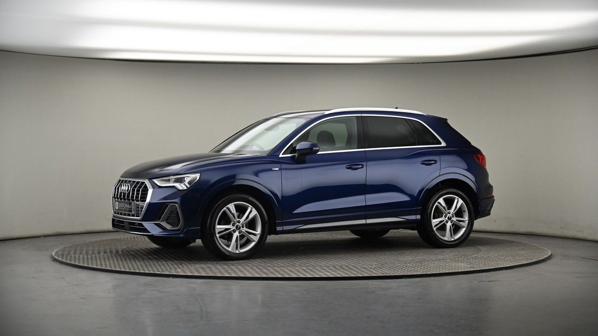 More views of Audi Q3