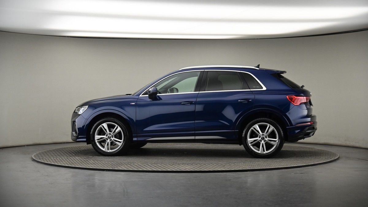 More views of Audi Q3