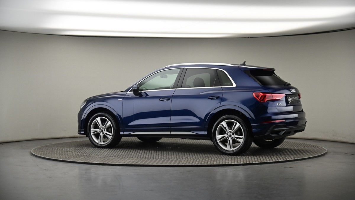 More views of Audi Q3